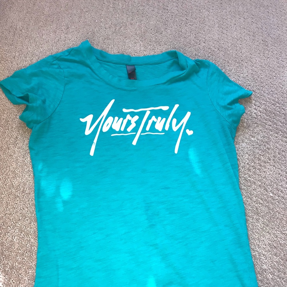 YOURSTRULY aqua tee
